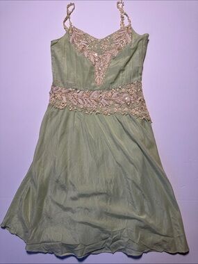 FUTURE PARADISE Pistachio Green Spaghetti Strap Lace Shell Appliqué Dress 10